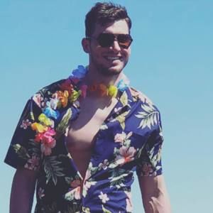 Meet your Posher, Johnny